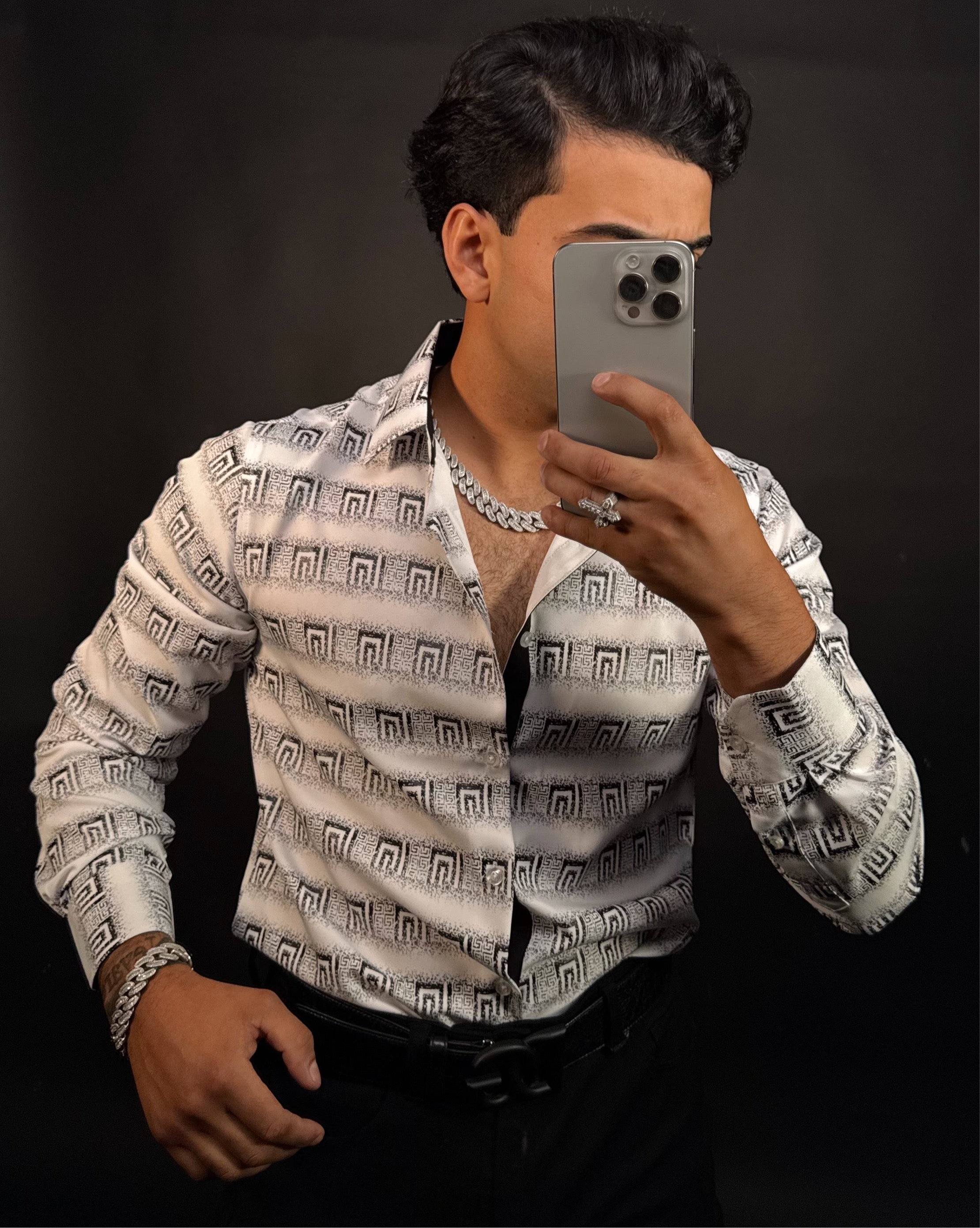 Versa Distressed Shirt White