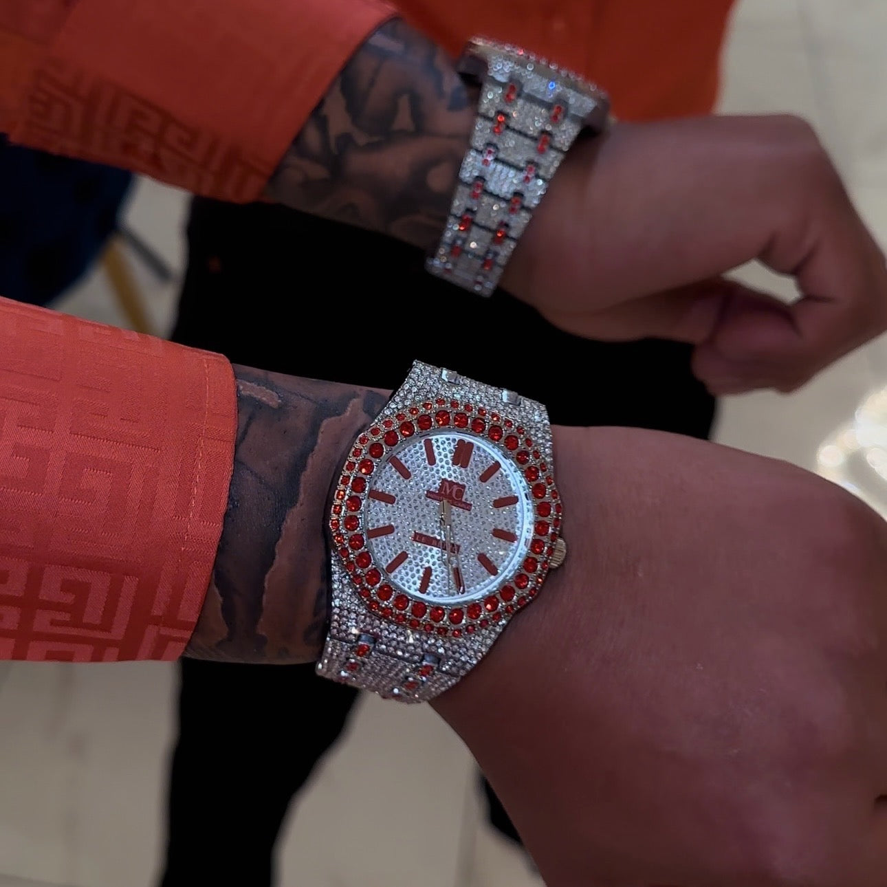 Pa iced out watch SILVER/RED