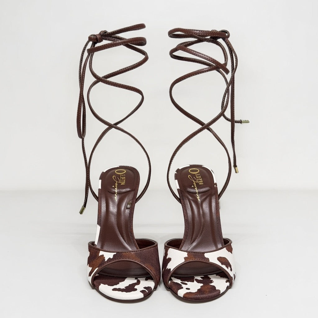 Tacones Muy Chic Lace-Up